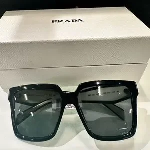 Prada | Accessories | Original Prada Milano Pr 242 Model  display picture 2